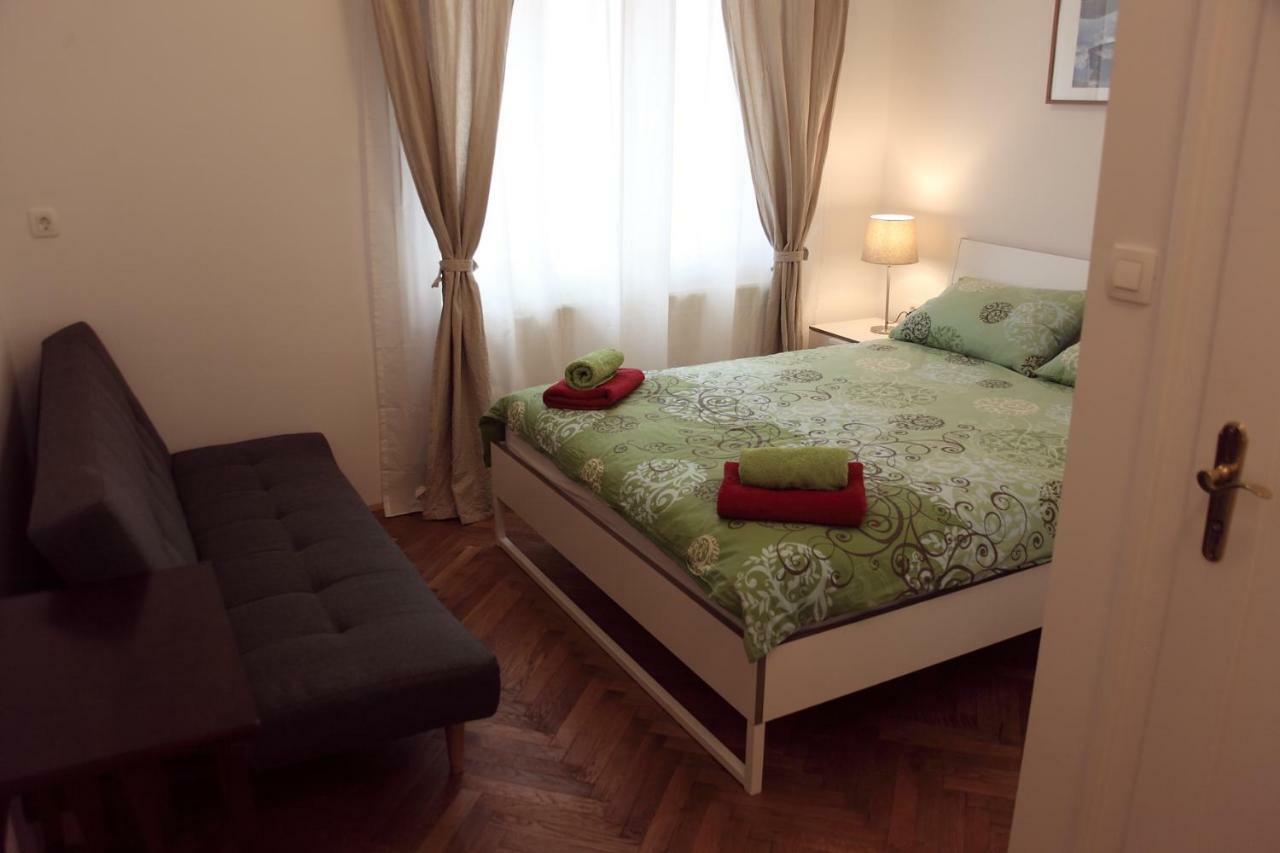 Writer's Place 2*